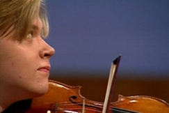 Kuva: Viulisti Pekka Kuusisto (1995). YLE kuvanauha.