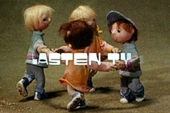 Kuva: Lapset py�riv�t piiriss�. YLE kuvanauha.