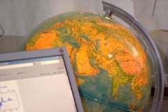 Kuva: Tietokone ja maapallo (2009) YLE kuvanauha