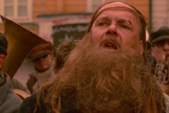 Kuva: Tuomari Nurmio elokuvassa Hotelli Voodoo (1997). YLE kuvanauha.