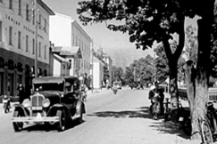 Kuva: Lohjan kauppalan keskustaa (1952). Kansan Elokuva / YLE.