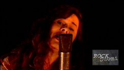 Kuva: Kotiteollisuuden Jouni Hynynen. (2007) YLE kuvanauha. Rock-Suomi logo