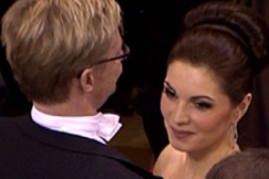 Kuva: Mikael ja Maria Jungner Linnan parketilla (2009). YLE kuvanauha.