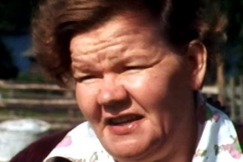 Kuva: Em�nt� Martta P�ll�nen hankki tien Veihtivaaraan. YLE kuvanauha.