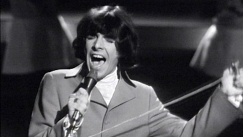 Kuva: Kirka esiintyy Euromuoti-ohjelmassa (1969). Yle kuvanauha.