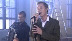 Kuva: Kimmo Pohjonen ja Ismo Alanko (2004). Yle kuvanauha.