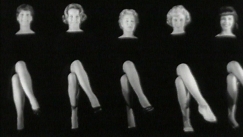 Kuva: Naisia esittelem�ss� uusia elastisia nylonsukkia. (1960) Lii-Filmi Oy / Yle kuvanauha.