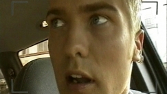 Kuva: Jesse raportoi kameralle. 1996. Yle kuvanauha.