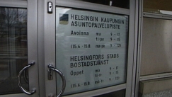Kuva: Helsingin kaupungin asuntopalvelupiste Hakaniemess�. YLE kuvanauha (2000).