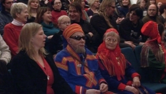 Kuva: Ohjaaja Anja Ahola ja yleis�� Suomi tuli Saamenmaanhan -elokuvan ensi-illassa tammikuussa 2011. Kuva: YLE kuvanauha