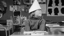 Kuva: Koululainen suomenkielen tunnilla (YLE Kuvanauha 1978)