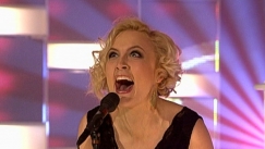 Kuva: Jippu innostuu Emma-palkinnosta (2007). Yle kuvanauha.