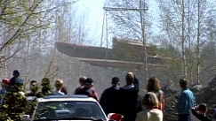 Kuva: Alvar Aallon veneen siirtoyritys (1998). YLE kuvanauha.