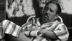 Kuva: Mies m�kkins� kuistilla. Yle kuvanauha. (1966)