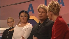 Kuva: Bambi, Emilia ja Henry Saari kertovat olevansa mukana pornobisneksess� rakkaudesta seksiin. YLE kuvanauha 2002. 