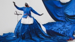 Kuva: Mary Sibande: Hiljainen sinfonia, 2010. Yle kuvanauha. 