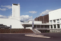 Kuva: Helsingin Olympiastadion ja Urheilumuseo. (2001) Touko Yrttimaa.