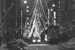 Kuva: Helsingin Aleksanterinkatu joulukatuna. Kalle Kultala. 18.12.1981. 