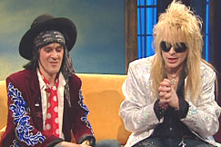 Bild: Andy McCoy (Antti Hulkko) och Mike Monroe (Matti Fagerholm) frn Hanoi Rocks, YLE 2005