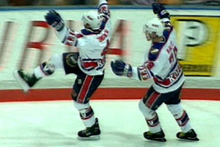 Kuva: HIFK tuulettaa. (1998) YLE kuvanauha.