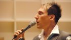 Tero Heikari harjoituksissa Seinäjoki-salissa (kuva: Yle)
