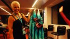 Tangomarkkinat 2012 semifinaali Turku: Heidi Pakarinen esittelee mekkoa (kuva: Yle)