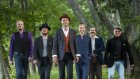 Tuure Kilpeläinen ja Kaihon Karavaani (kuva: Warner Music Finland)