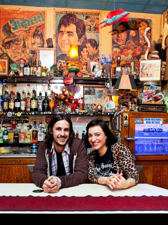Symon Jarowyj ja Carla Lippis @ The Grace Emily Hotel