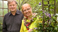Paula Ritanen-Närhi ja Heikki Koskinen Puutarhaunelmissa kesällä 2010. Kuva: Kristiina Koskinen