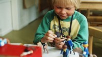Lapsen leikkiä voi tukea. Kuva: Juuso Juntunen, YLE Kuvapalvelu