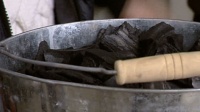 Grillikoulu: grillausvälineet ja grillin sytyttäminen