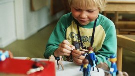Lapsen leikkiä voi tukea. Kuva: Juuso Juntunen, YLE Kuvapalvelu
