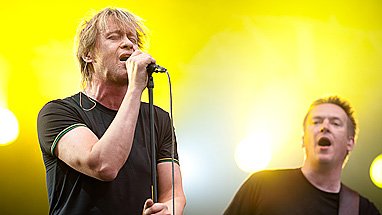 Eppu Normaali Ruisrockissa (Kuva: Tomi Mikola)