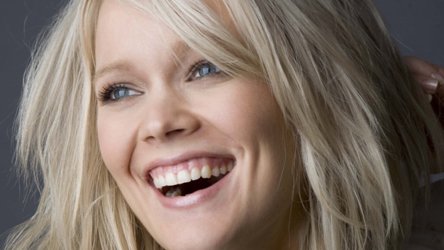  Levy-yhtiön promootiokuva