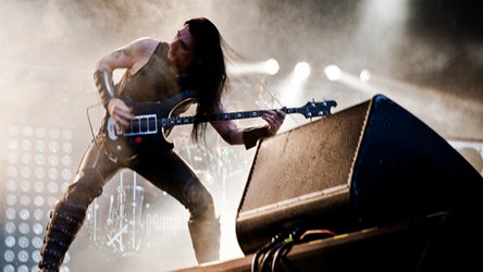  Tomi Mikola