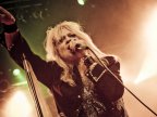 Michael Monroe sormi pystyssä. 