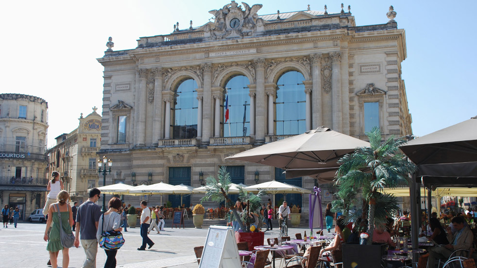 Place de la Comédie, oopperatalo aukion laidalla. Kuva: Hannamari Hoikkala/YLE Kuvapalvelu